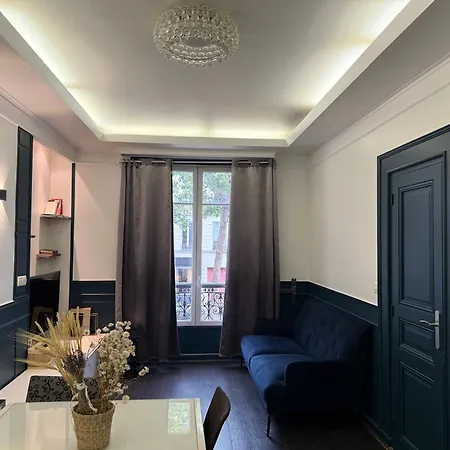Center Of Marais Paris