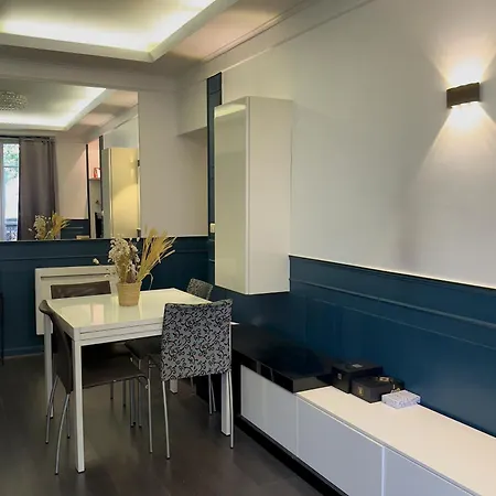 Apartment Center Of Marais